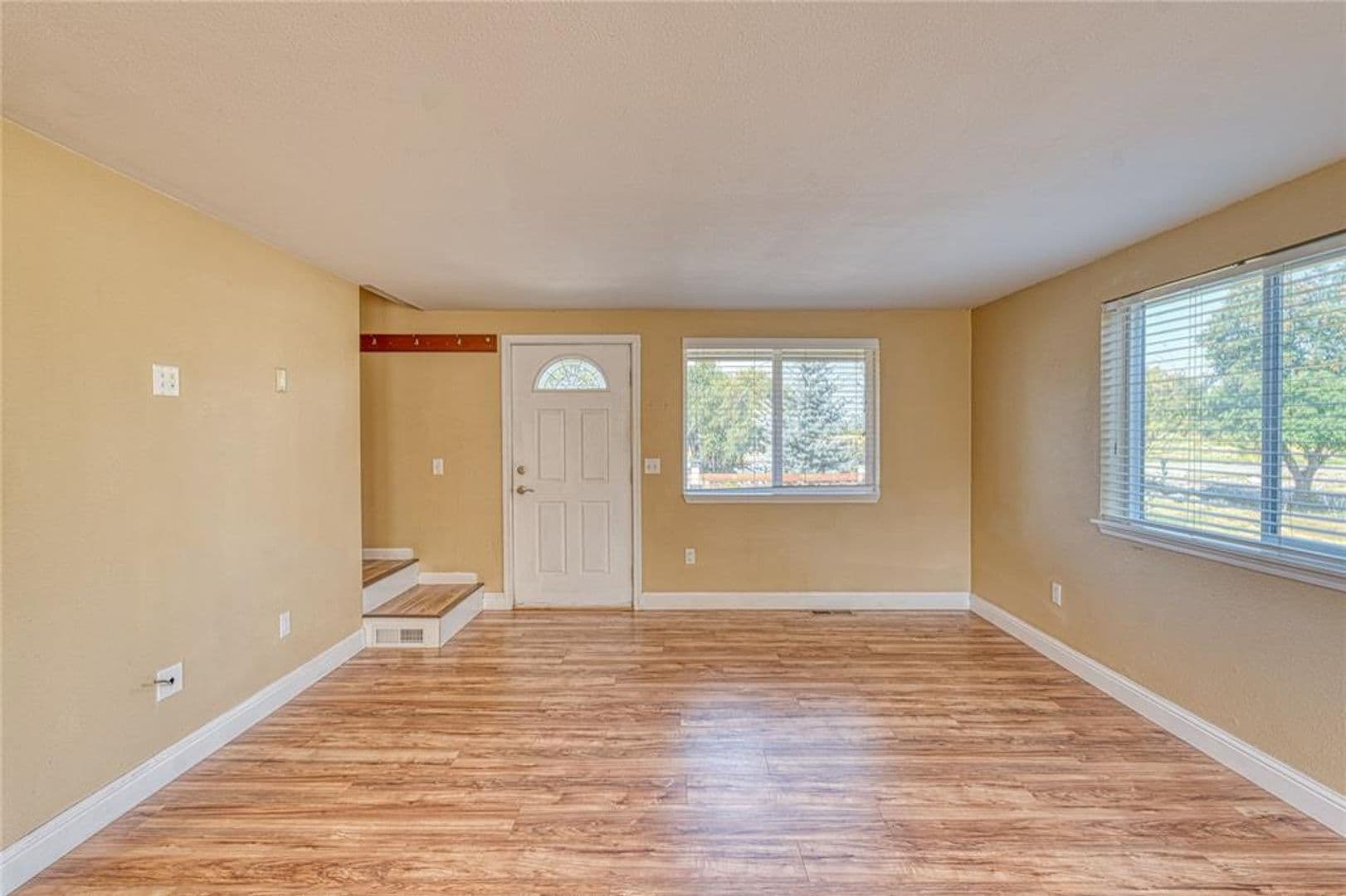 Kalispell House: 296 Hartt Hill Dr