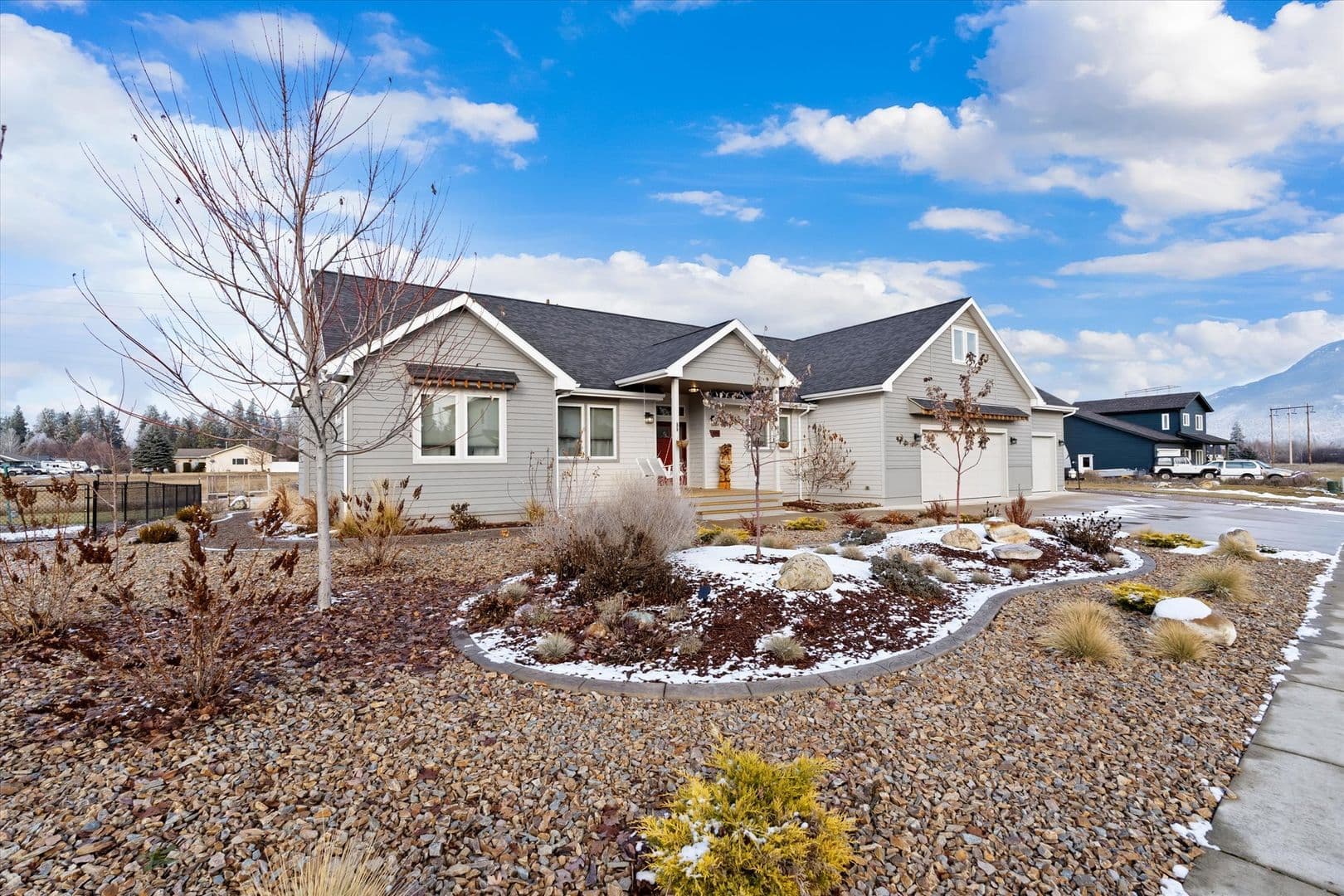 Columbia Falls House: 1015 Riparian Drive