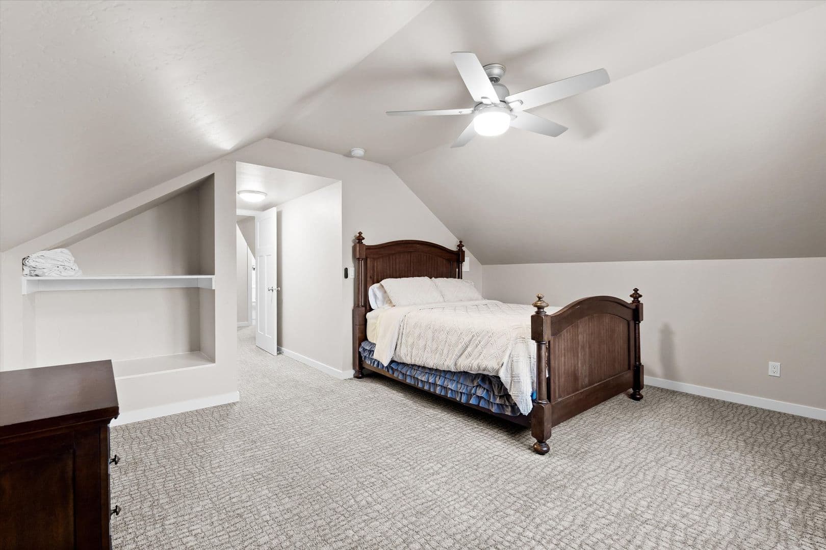 Columbia Falls House: 1015 Riparian Drive