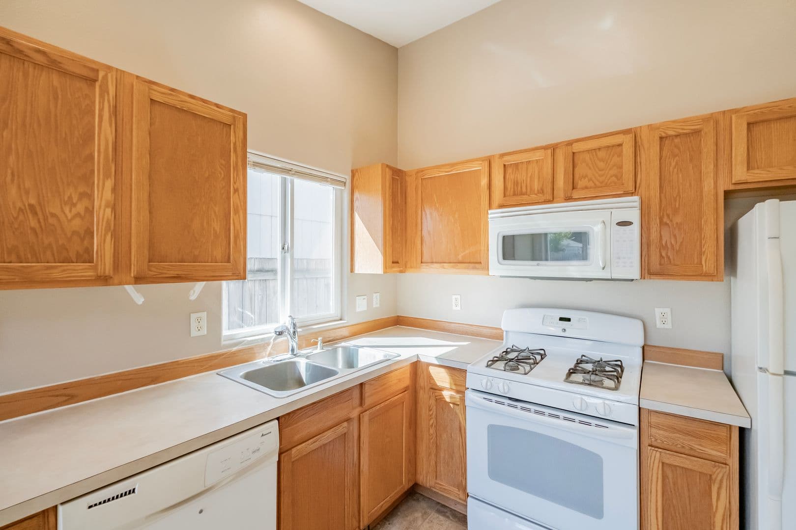 Albany House: 3234 23rd Avenue Southeast