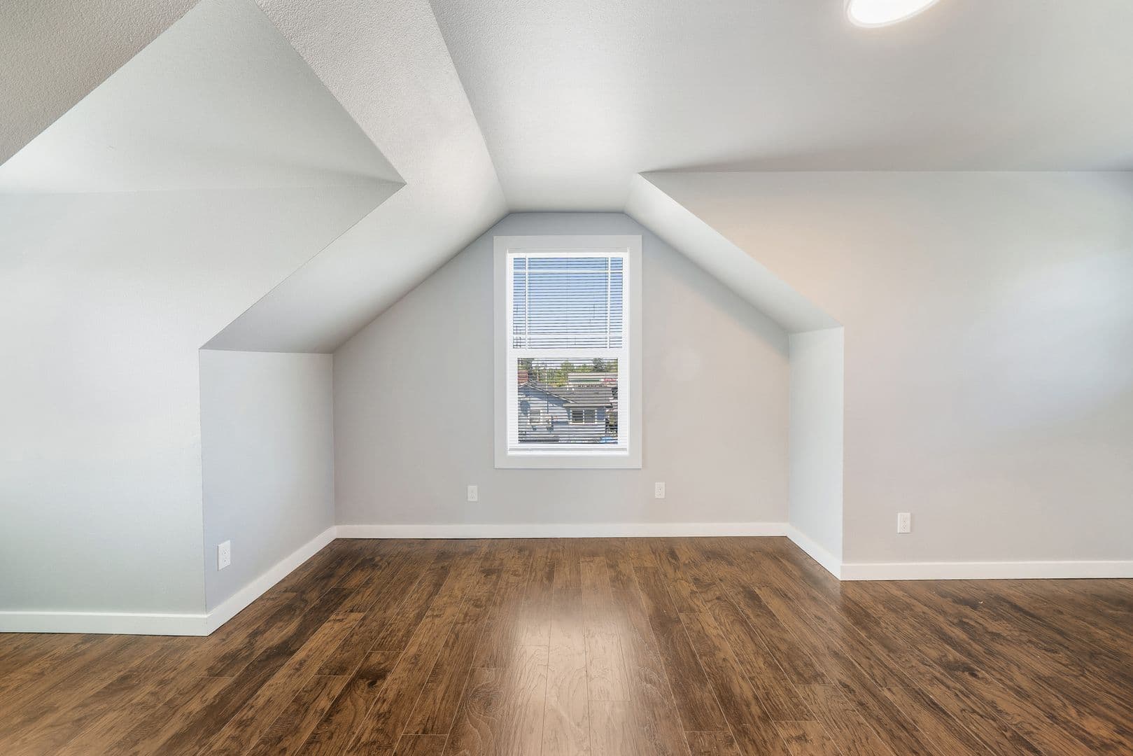 Independence Apartment: 415 S 11th Street