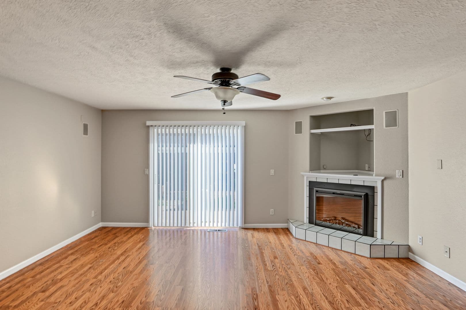 Salem House: 4468 Countryside Ct NE
