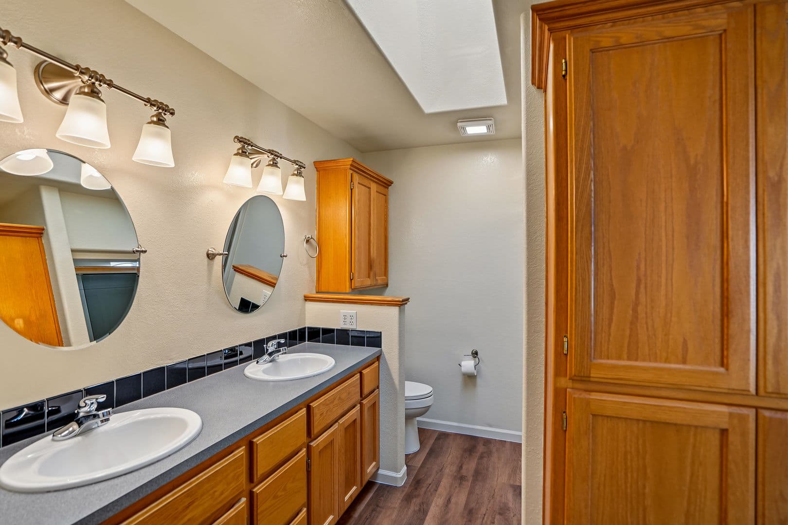 Salem House: 4468 Countryside Ct NE