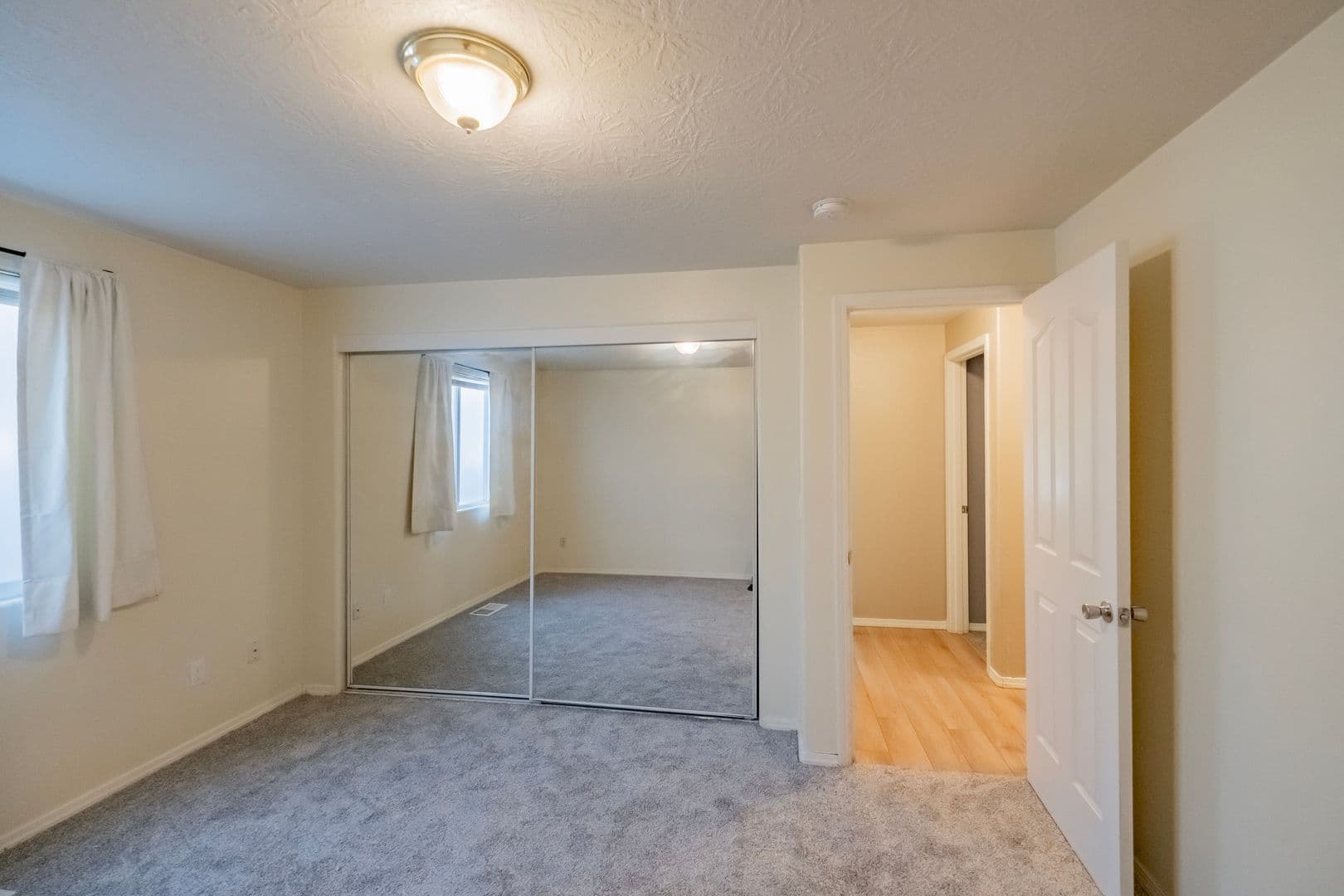 Albany House: 3234 23rd Avenue Southeast