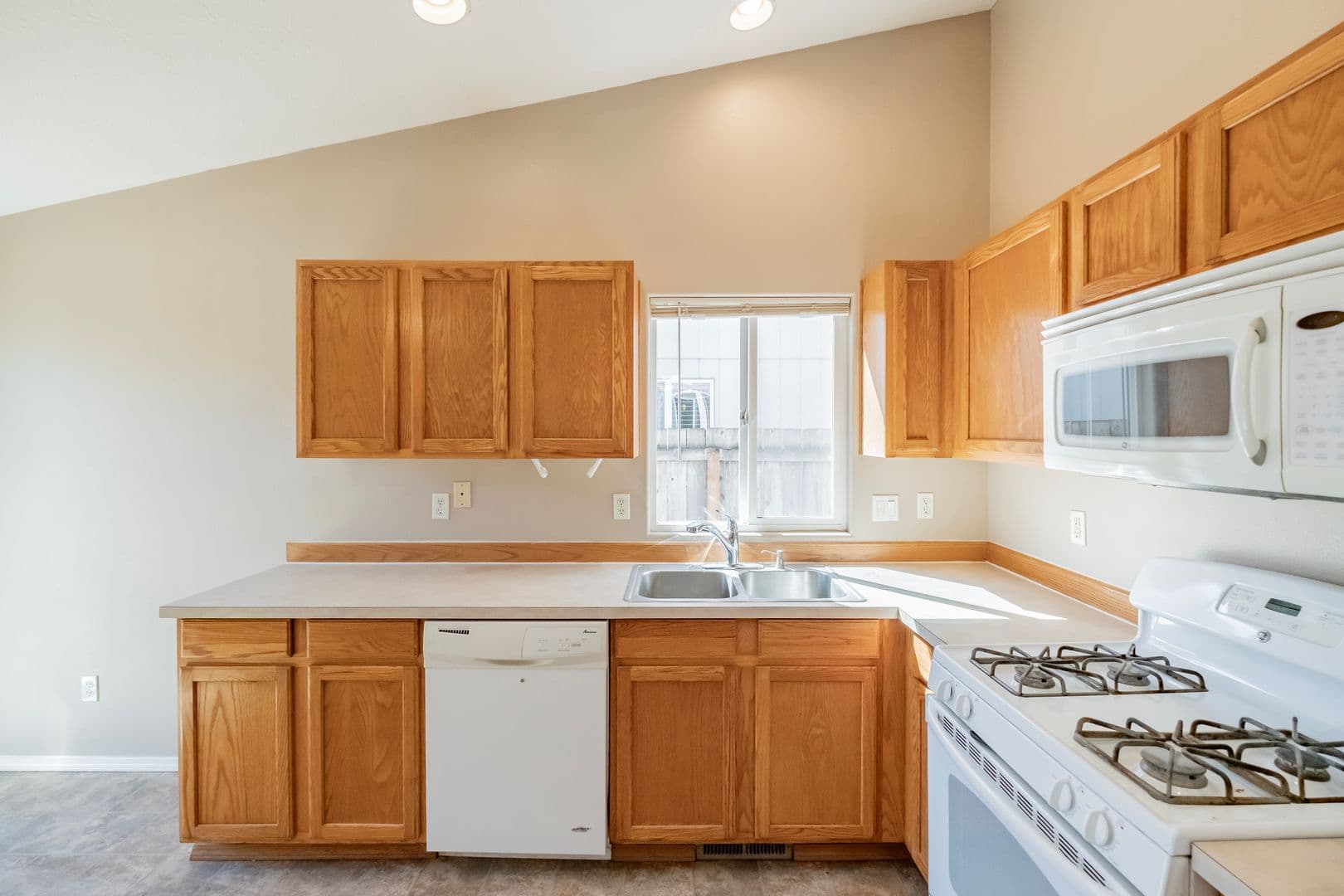 Albany House: 3234 23rd Avenue Southeast