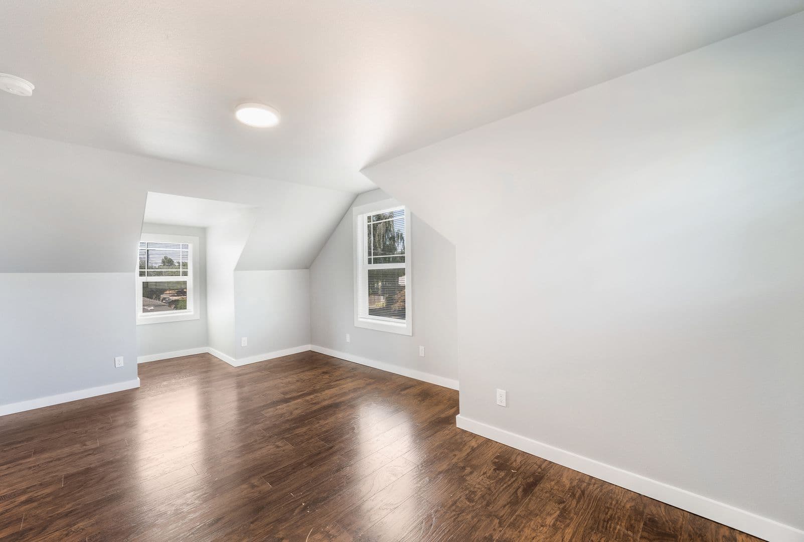 Independence Apartment: 415 S 11th Street