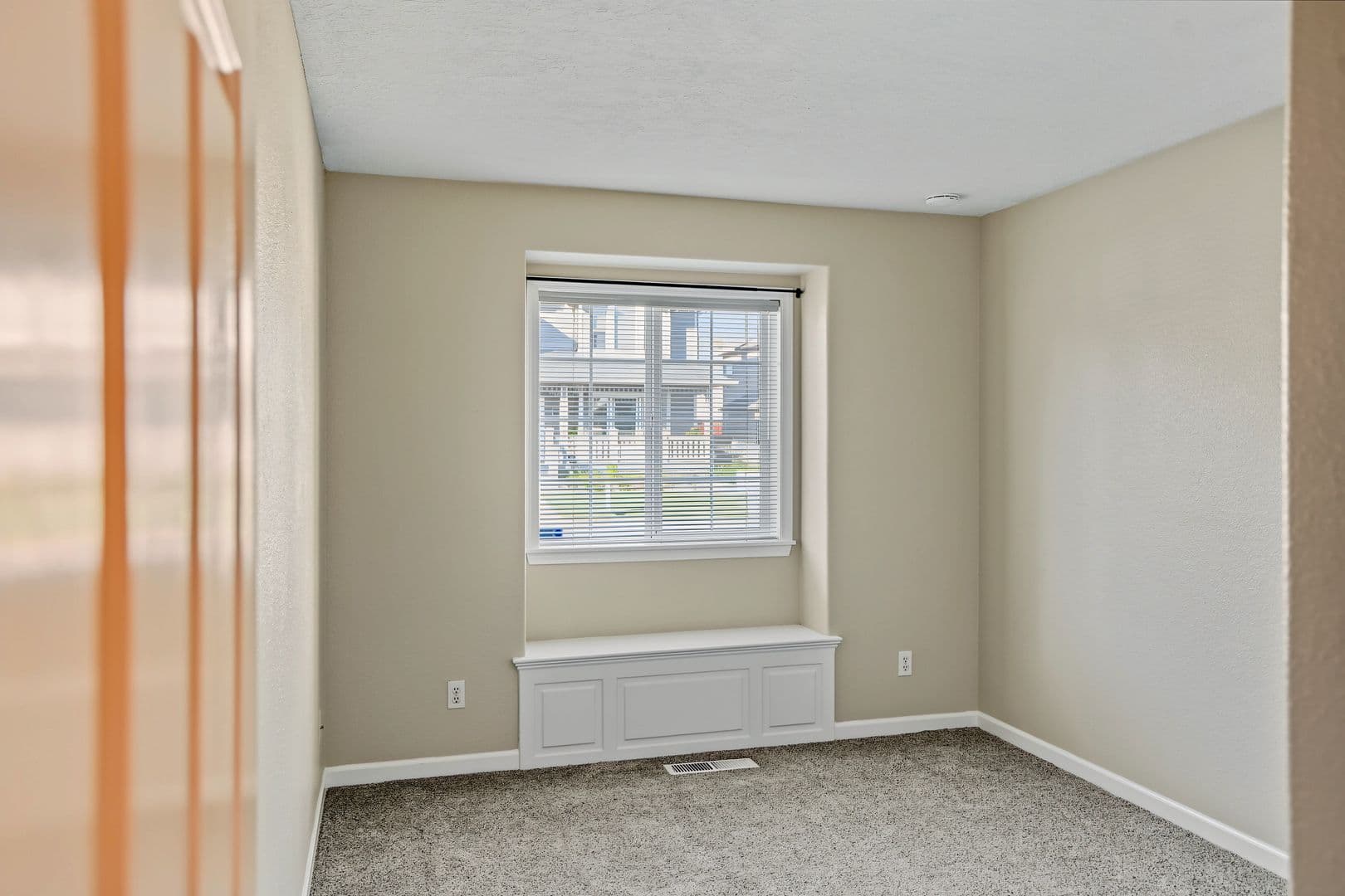 Salem House: 4468 Countryside Ct NE