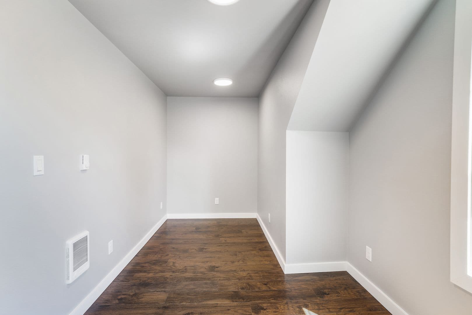 Independence Apartment: 415 S 11th Street