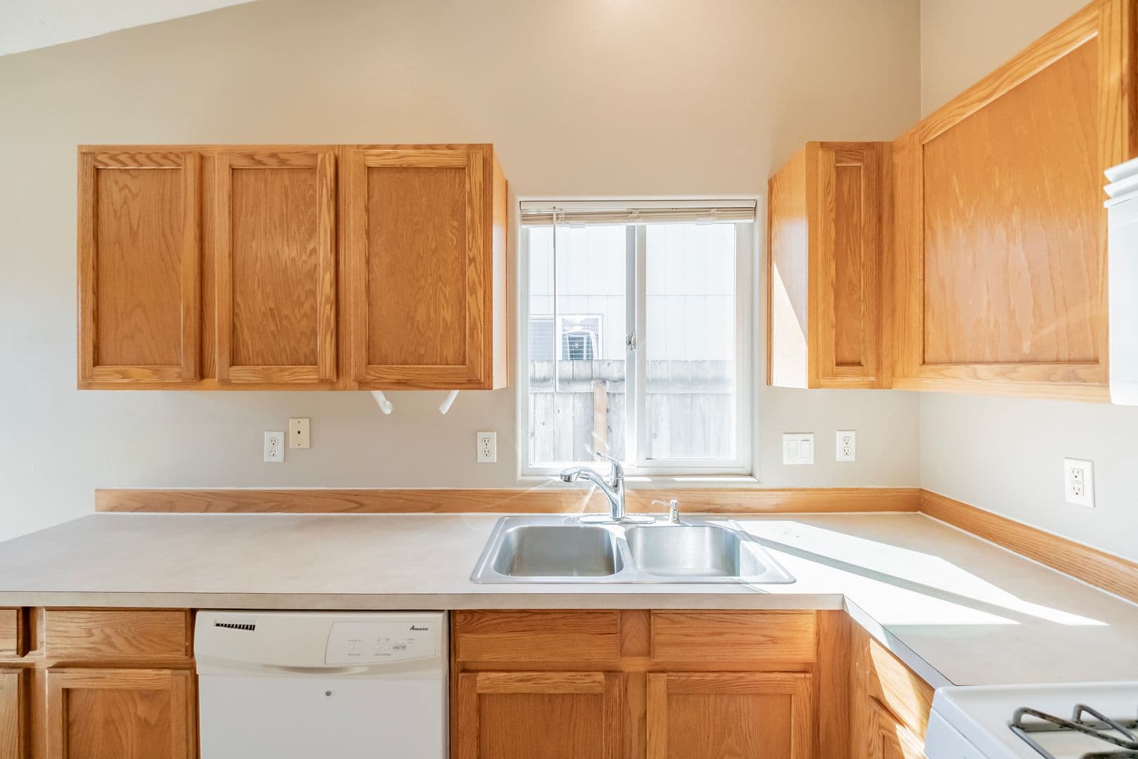 Albany House: 3234 23rd Avenue Southeast
