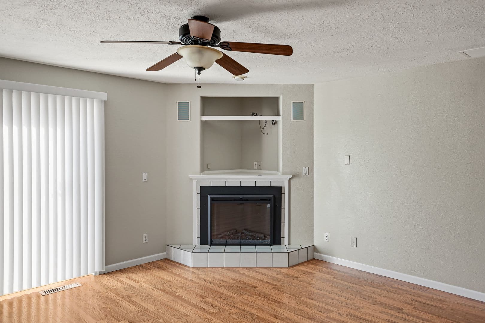 Salem House: 4468 Countryside Ct NE