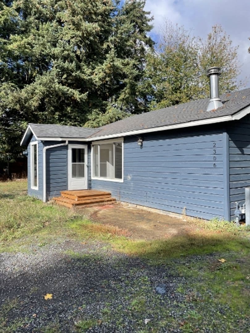 Sweet Home House: 2306 Jefferson Street