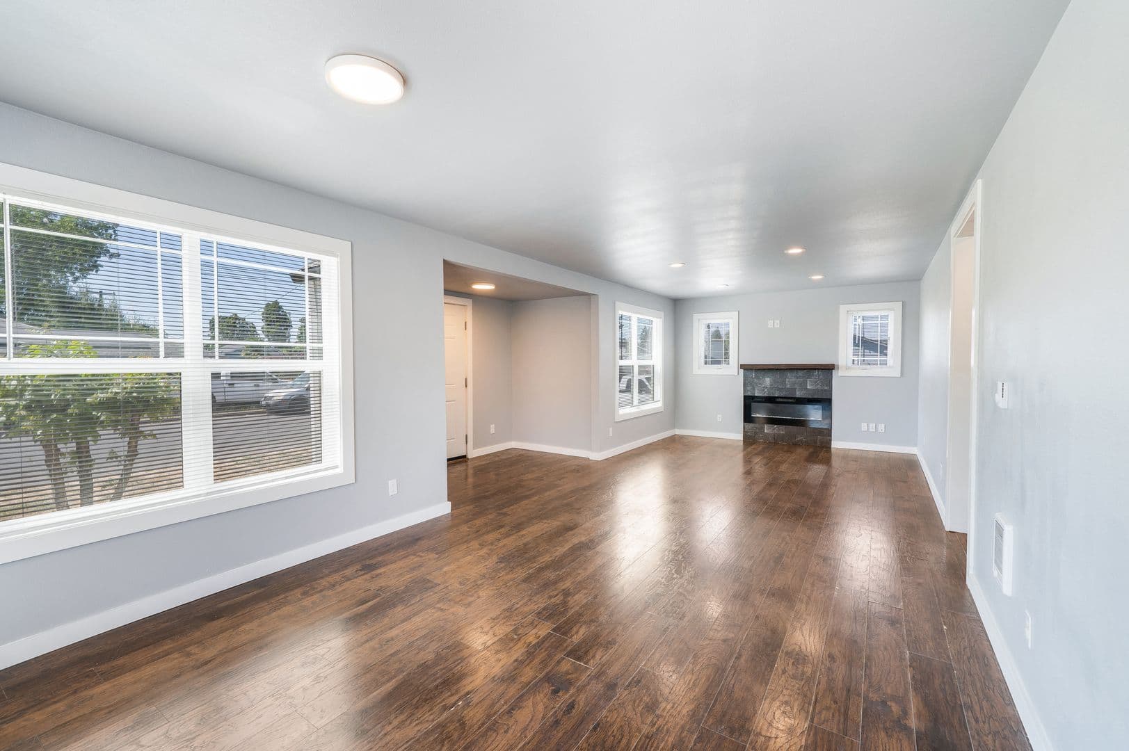 Independence Apartment: 415 S 11th Street