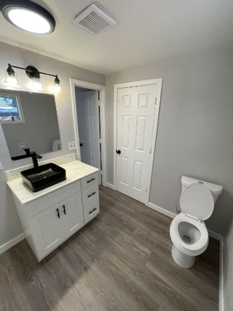 Sweet Home House: 2306 Jefferson Street