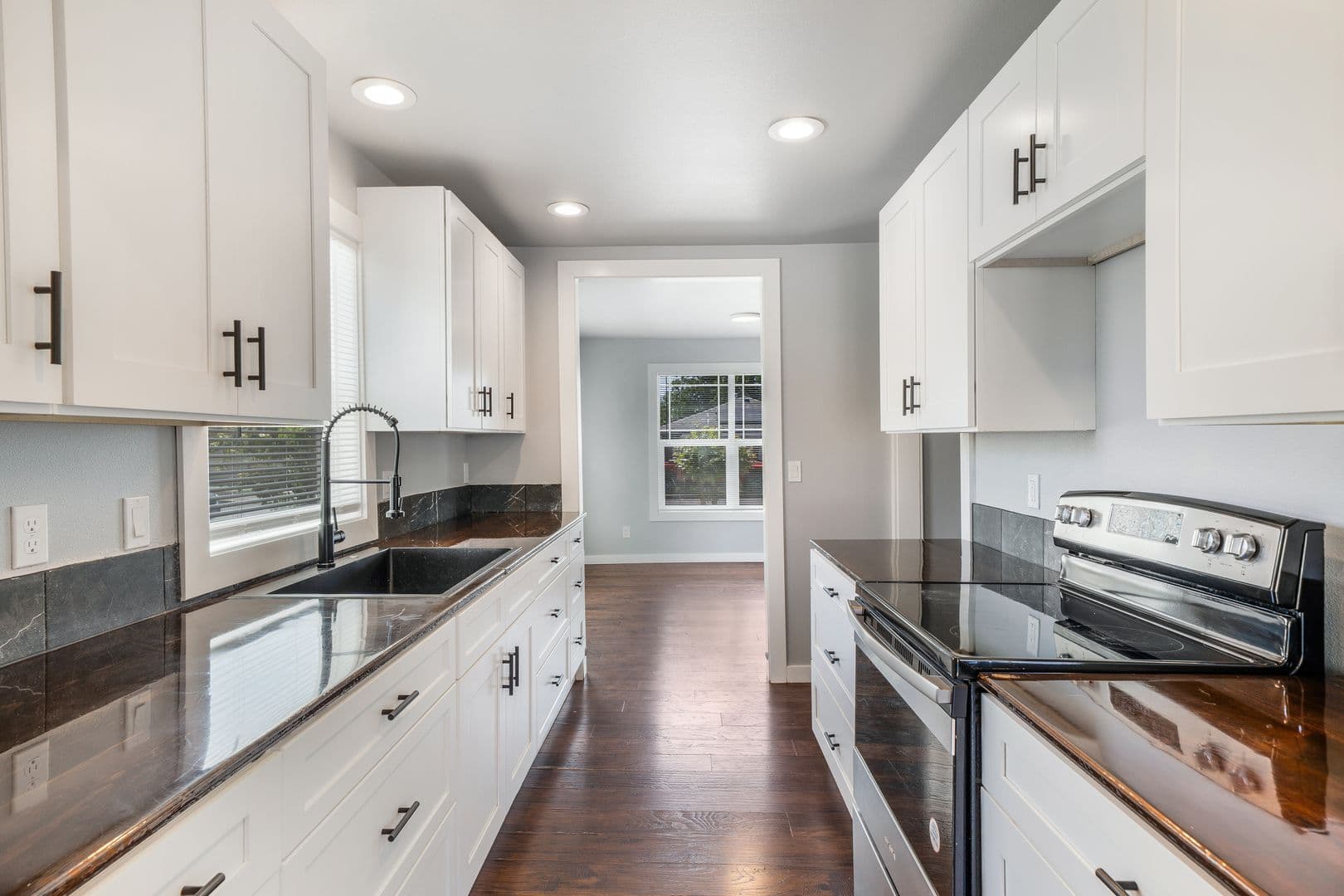 Independence Apartment: 415 S 11th Street