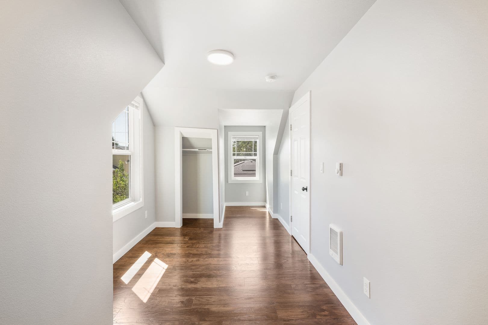 Independence Apartment: 415 S 11th Street