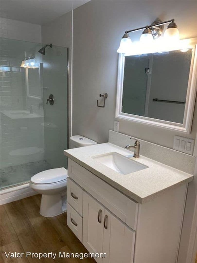 Imperial Beach Apartment: 285 Elder Ave