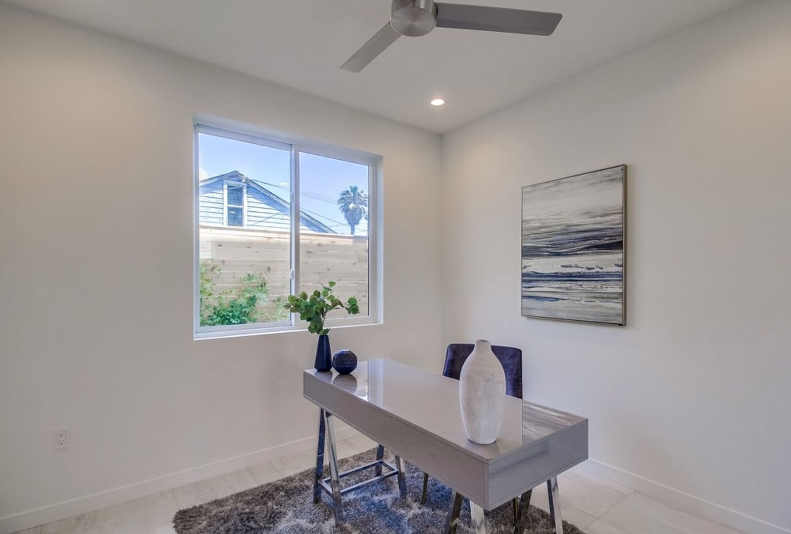 Imperial Beach House: 121 Date Ave