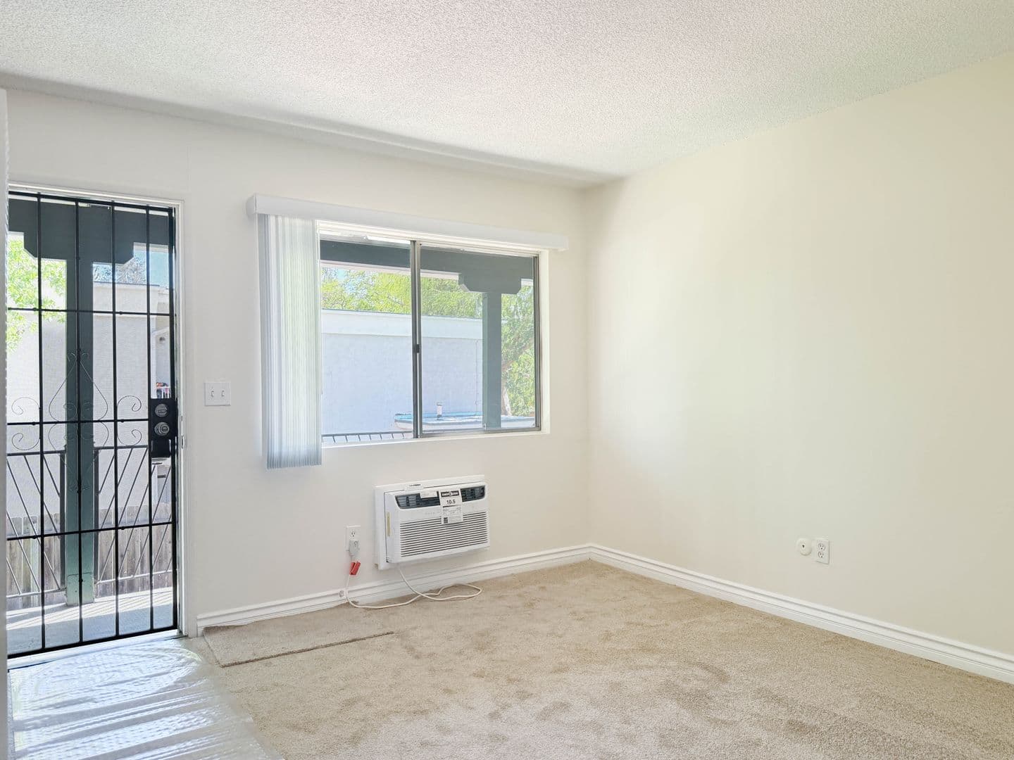 El Cajon Apartment: 920 Leslie Rd