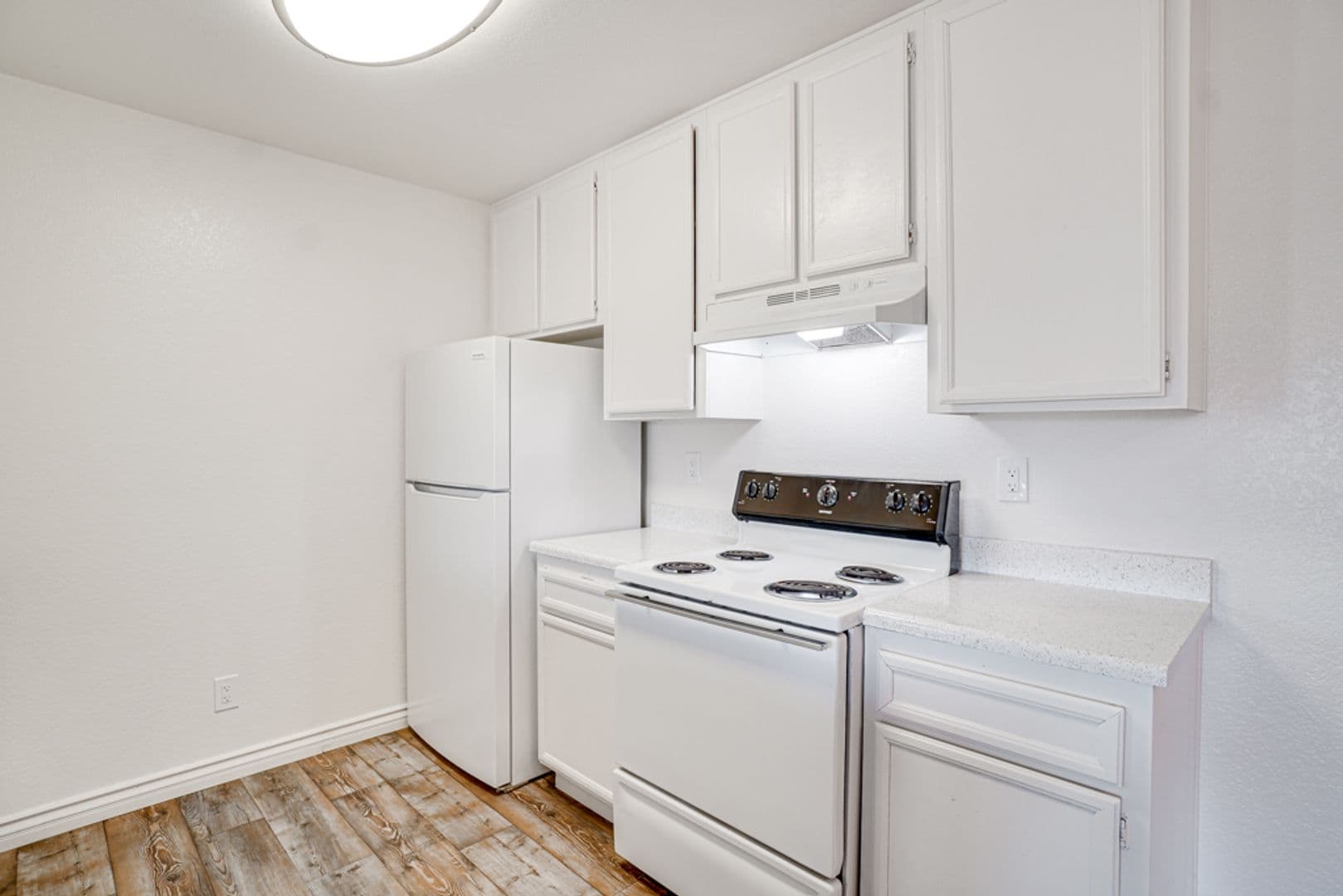 Chula Vista Apartment: 670 F Street