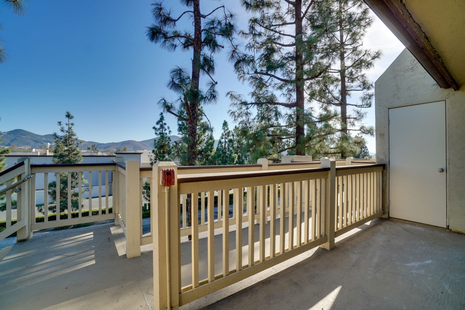 San Marcos Apartment: 580-592 Los Vallecitos Blvd