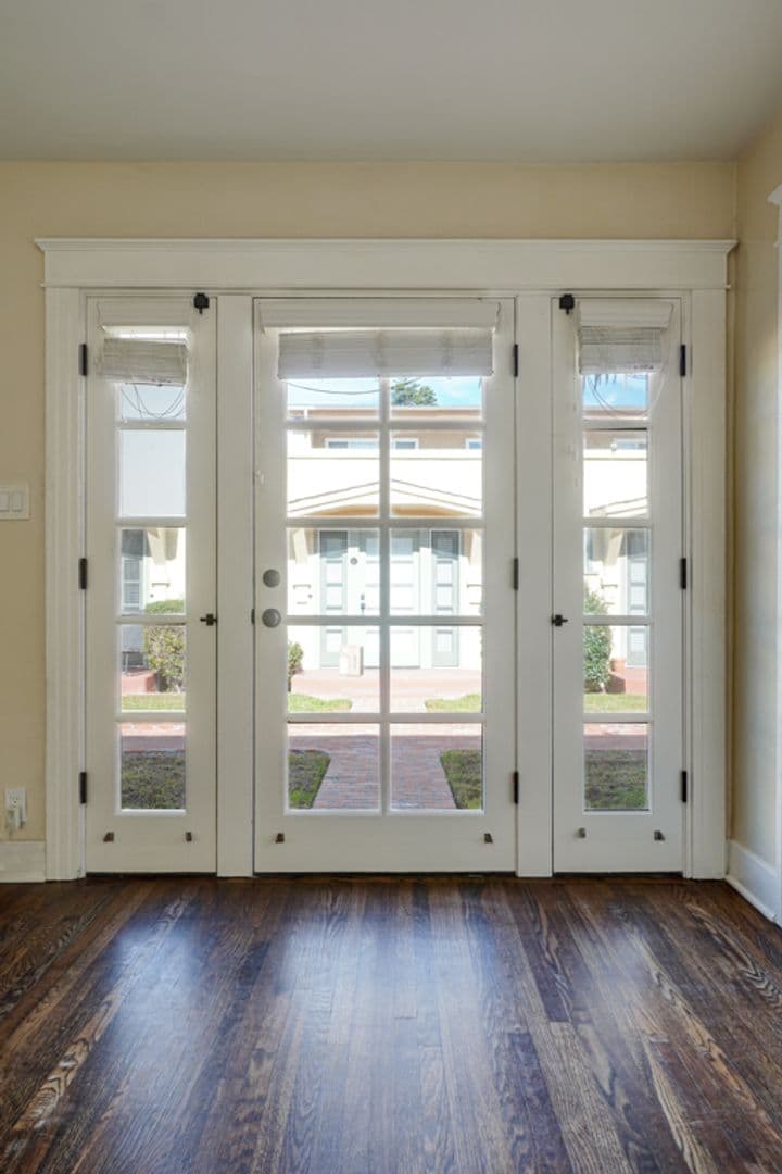 San Diego Apartment: 4260 Campus Ave