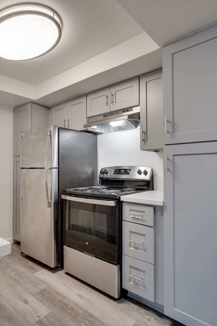 San Marcos Apartment: 580-592 Los Vallecitos Blvd
