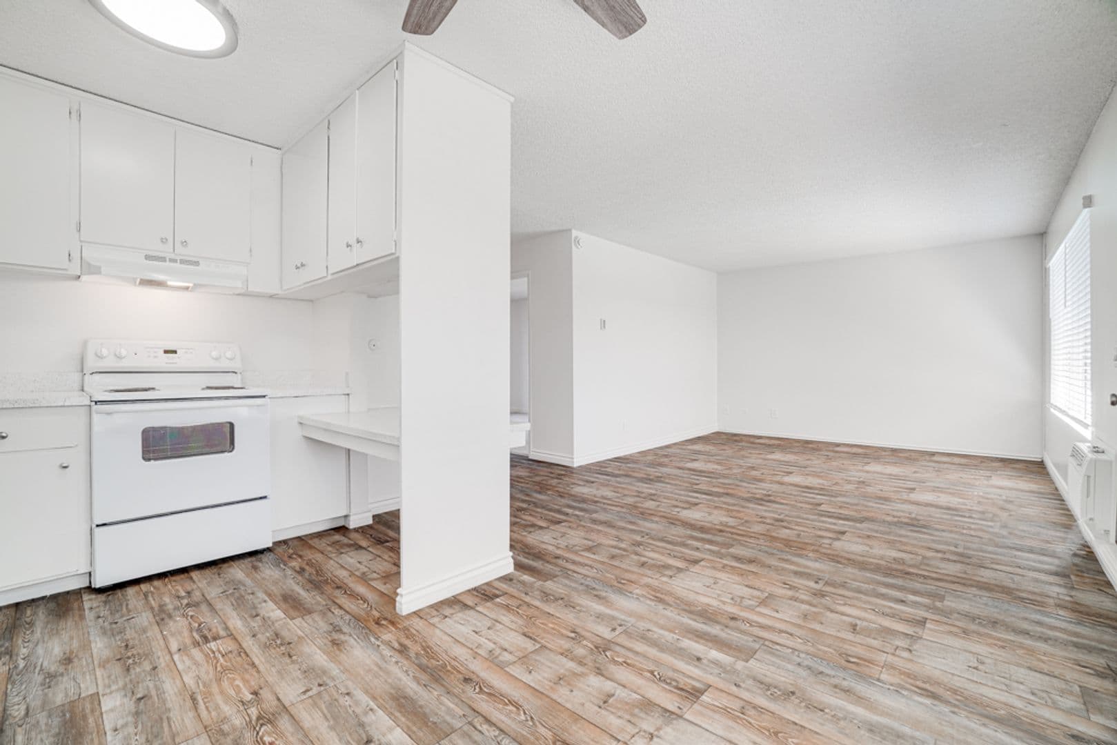 El Cajon Apartment: 1037 E. Lexington Ave
