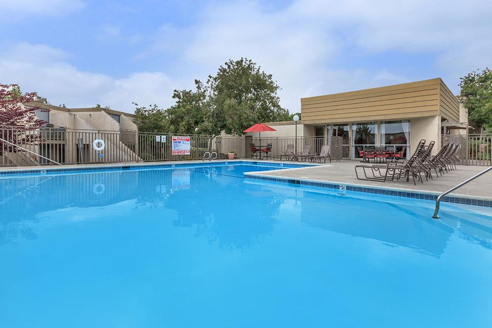 La Mesa Apartment: 5333 Baltimore Dr