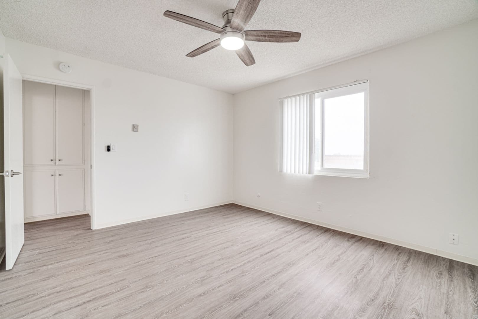 San Diego Apartment: 4736 Point Loma Ave