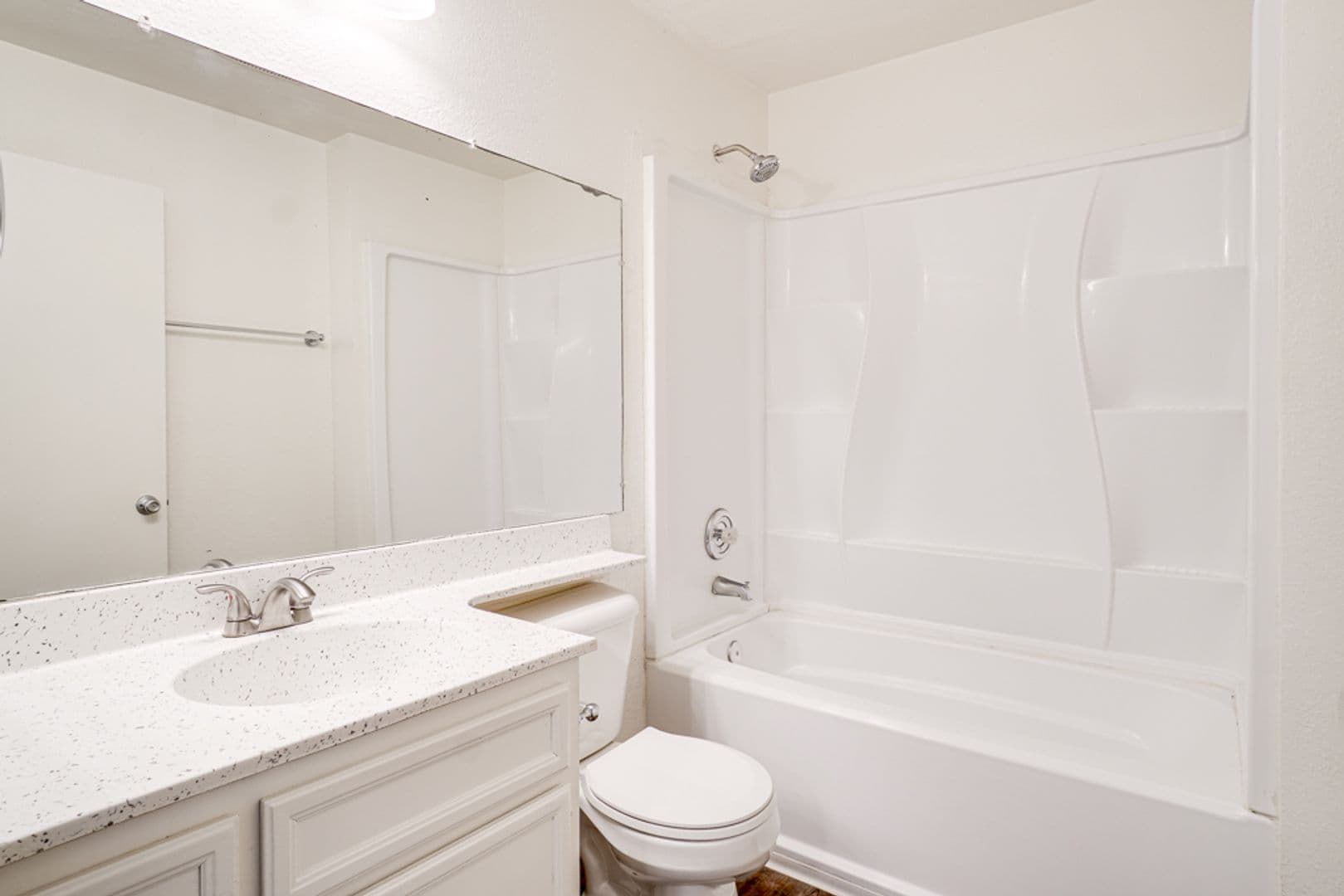 Chula Vista Apartment: 670 F Street