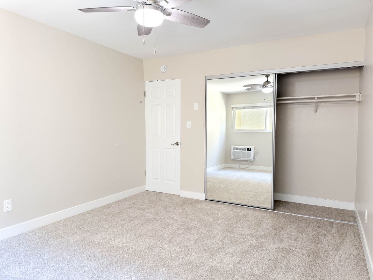 San Diego Apartment: 6867 Golfcrest Drive