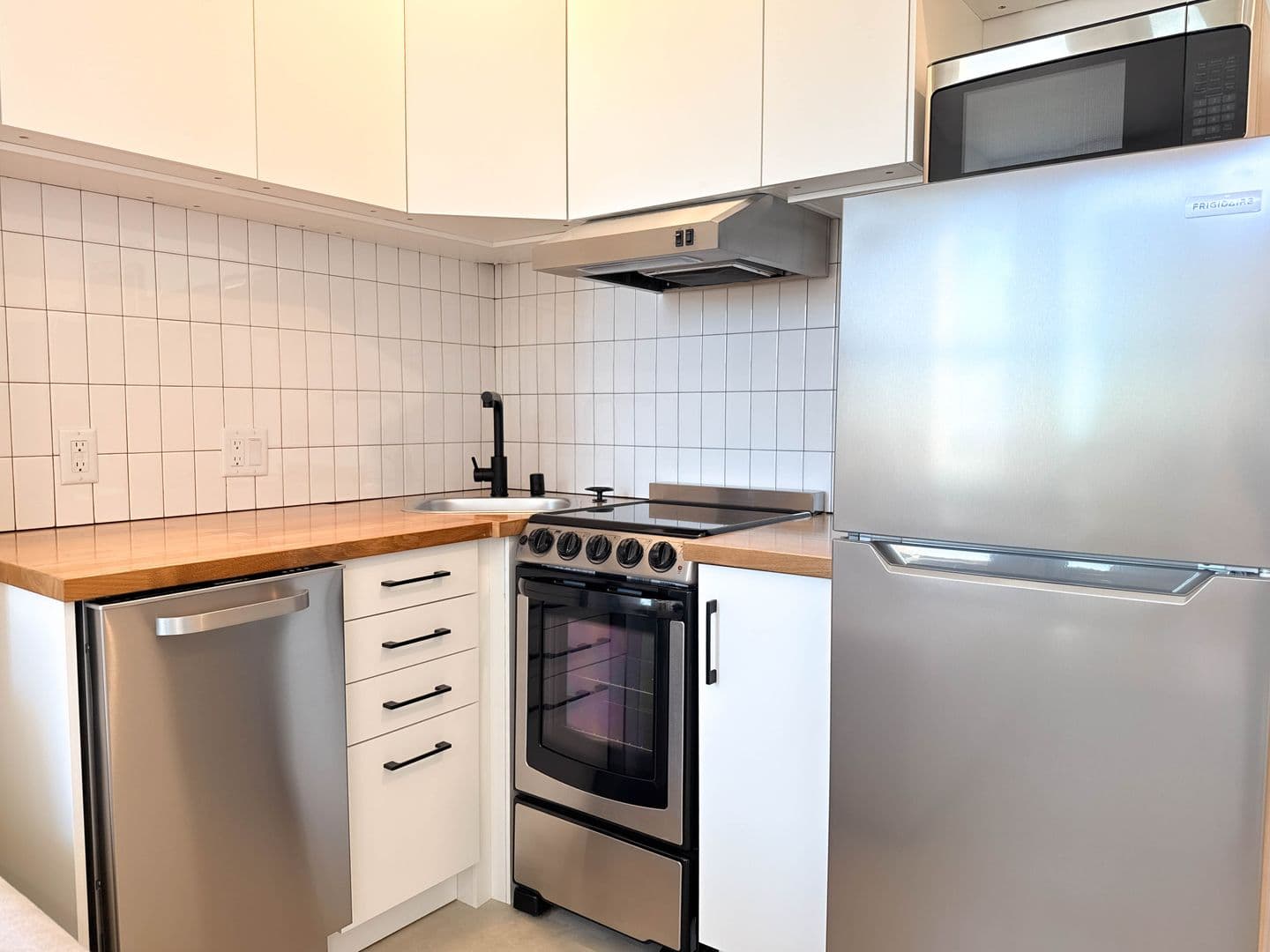 San Diego Apartment: 1520 Tyler Ave