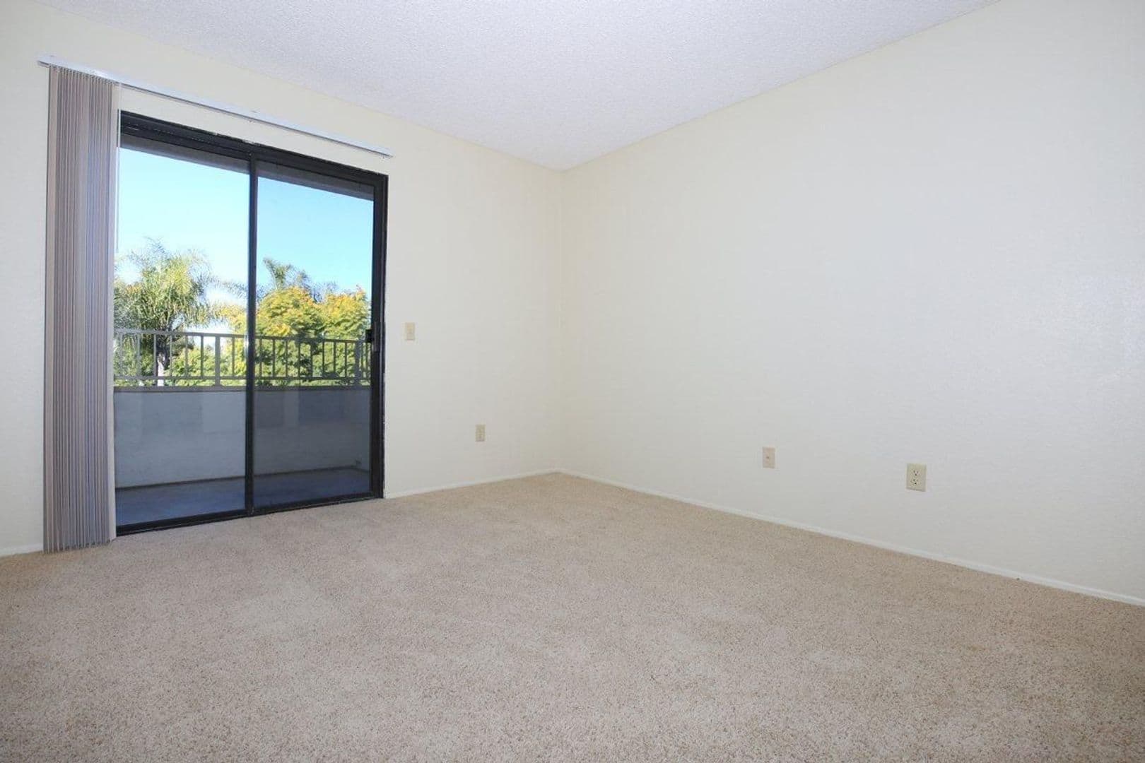 Chula Vista Apartment: 350 3rd Ave