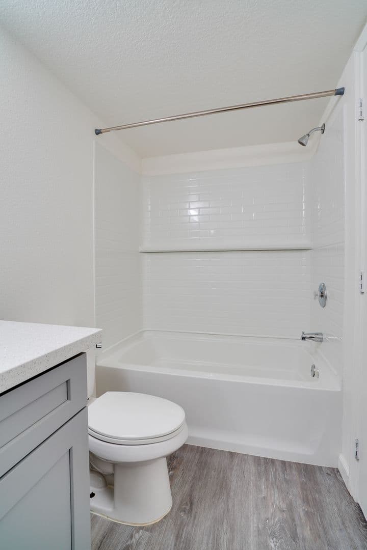 San Marcos Apartment: 580-592 Los Vallecitos Blvd
