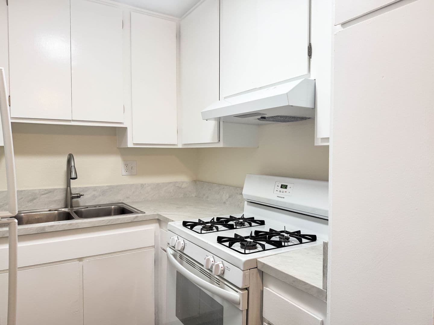 El Cajon Apartment: 573 Emerald Ave