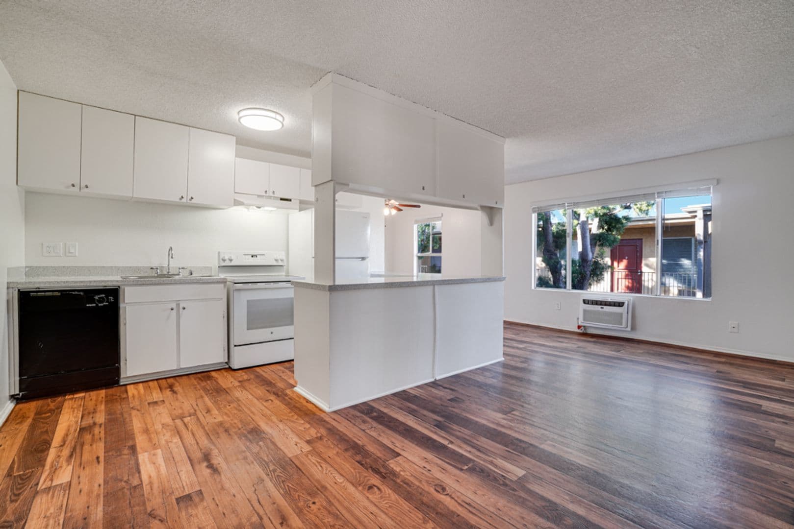 Poway Apartment: 13608 - 13628 Pomerado Rd