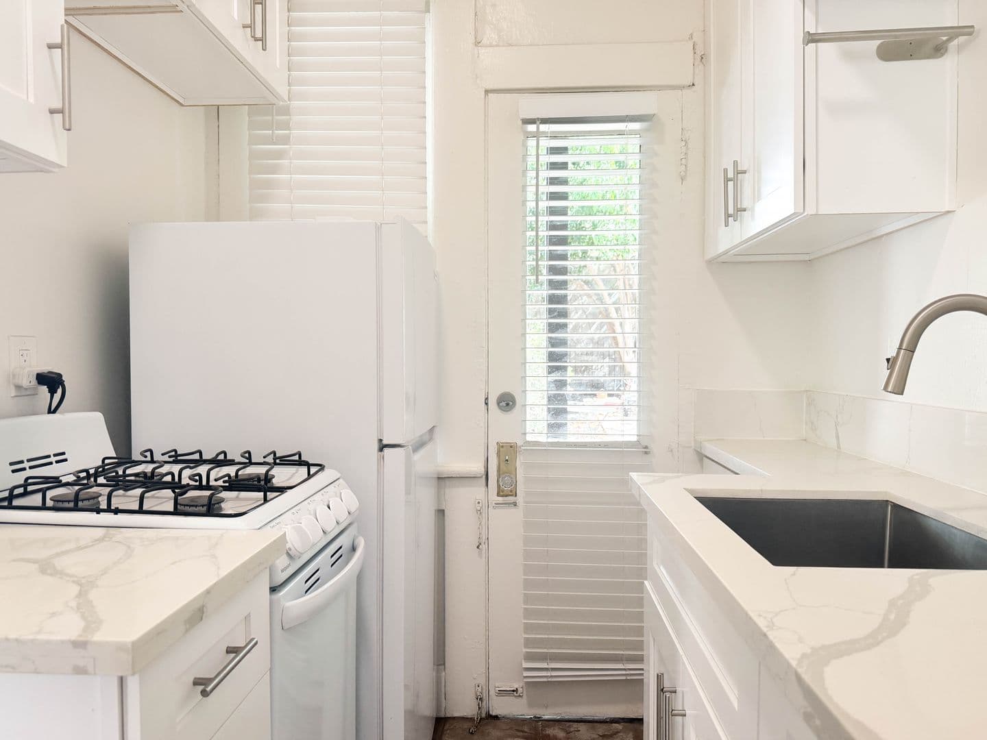 San Diego Apartment: 2245 2nd Ave