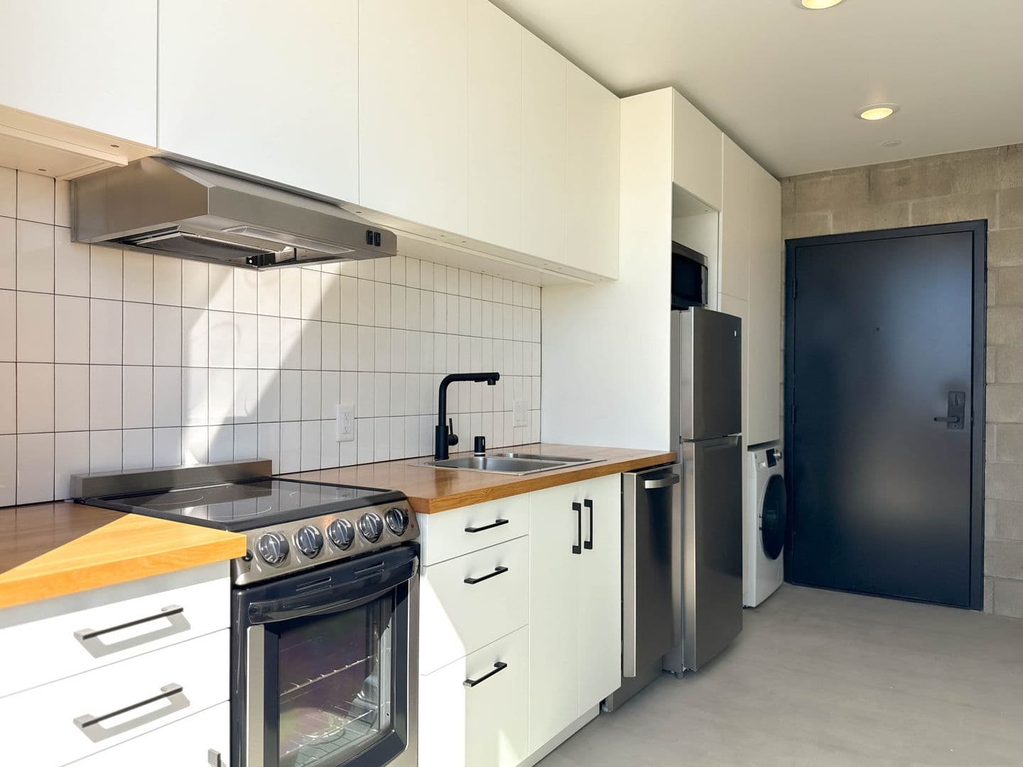 San Diego Apartment: 1520 Tyler Ave