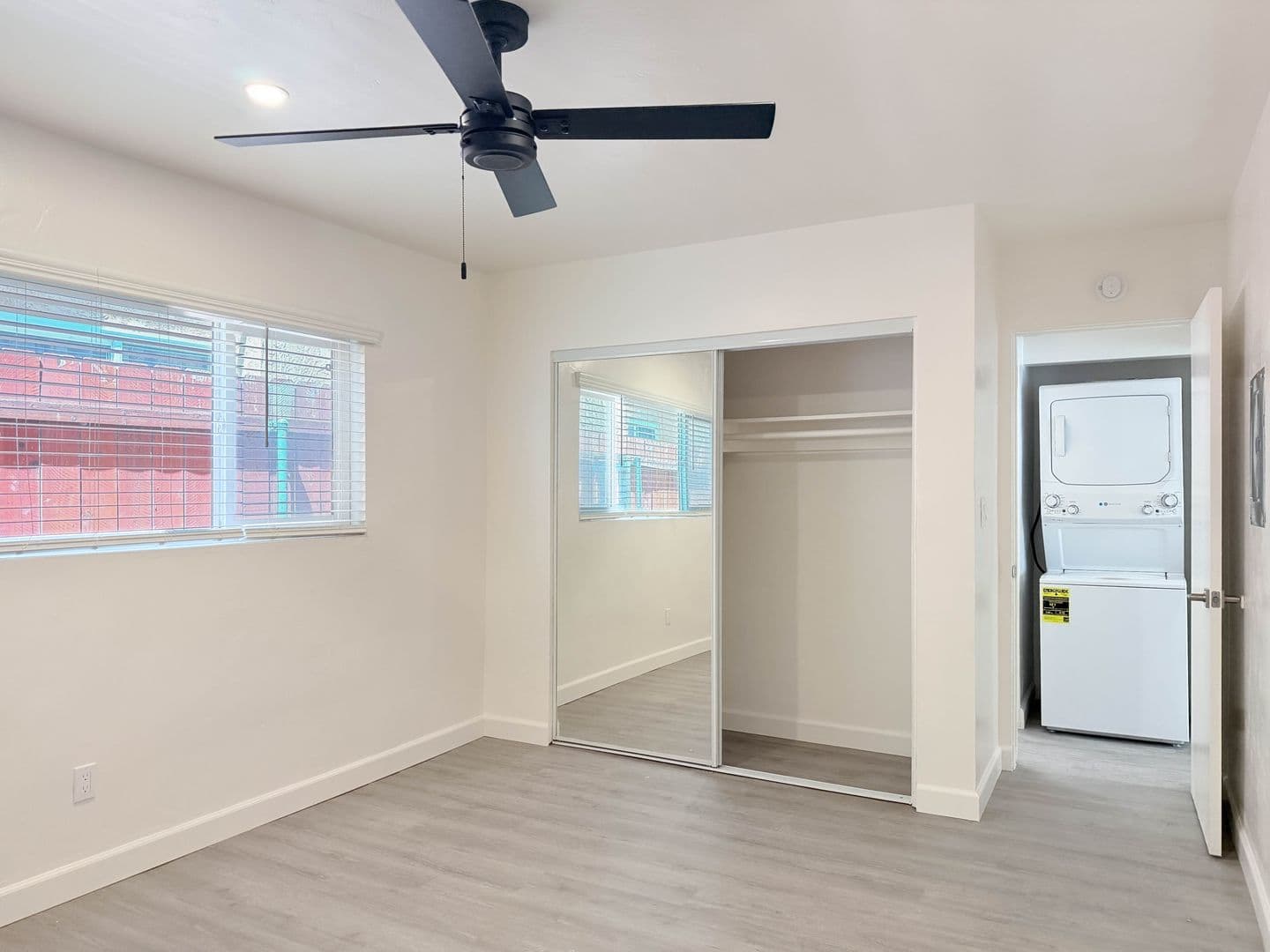 San Diego Apartment: 4427 Estrella Ave