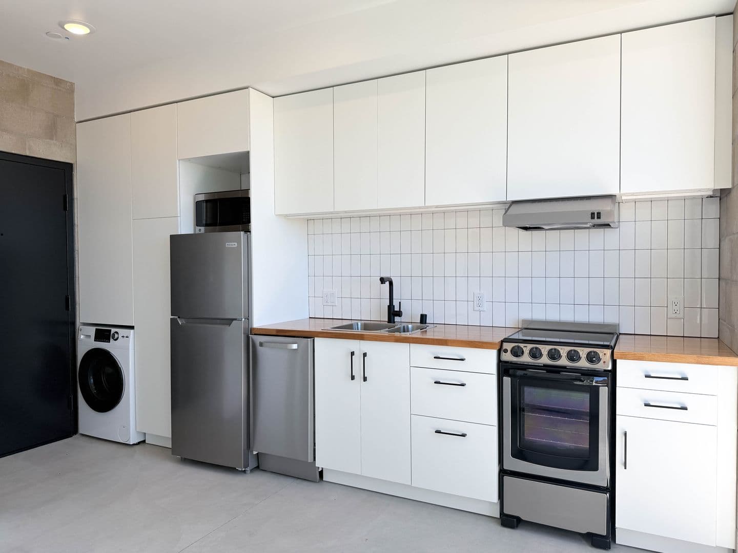 San Diego Apartment: 1520 Tyler Ave