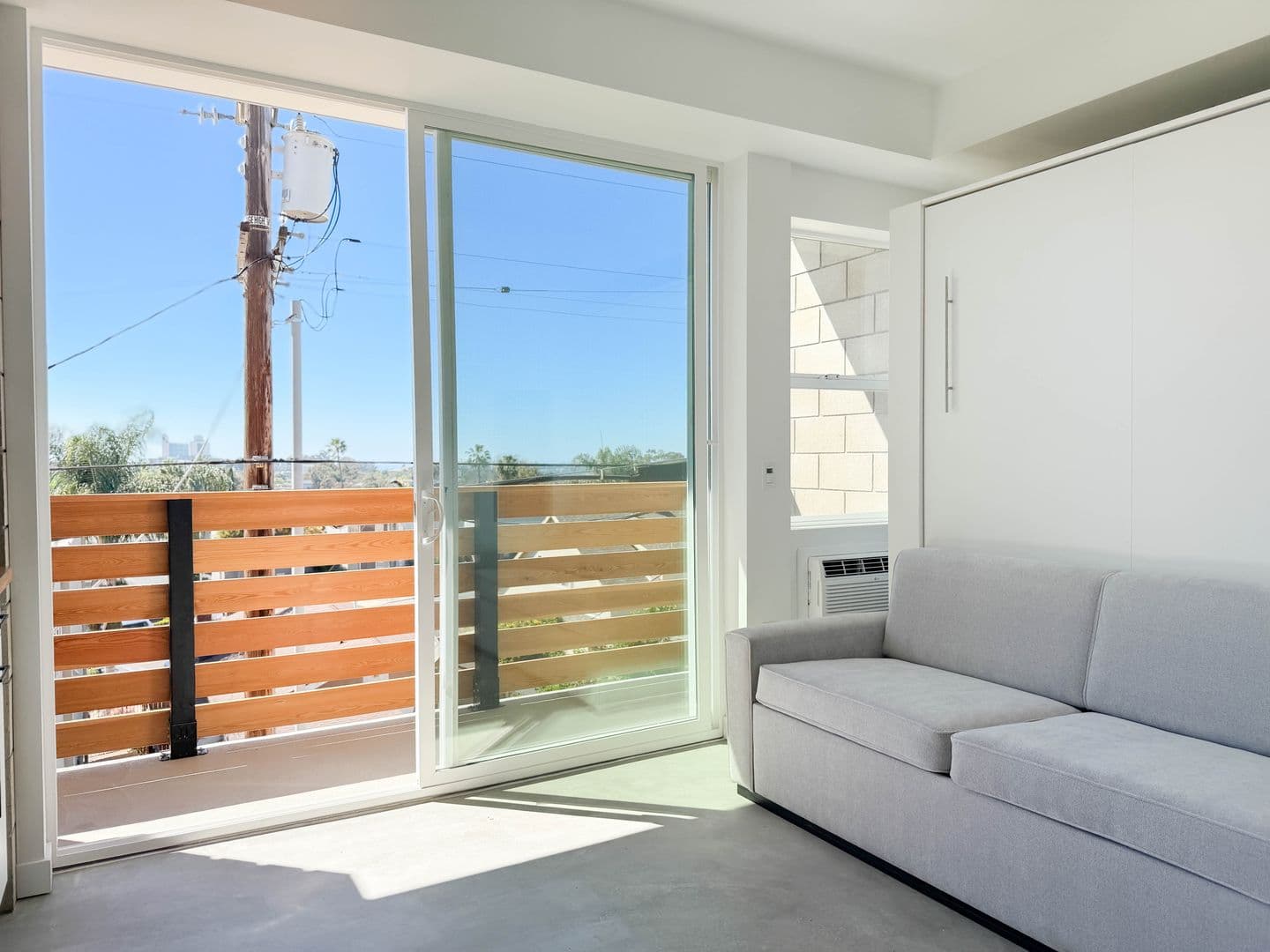 San Diego Apartment: 1520 Tyler Ave
