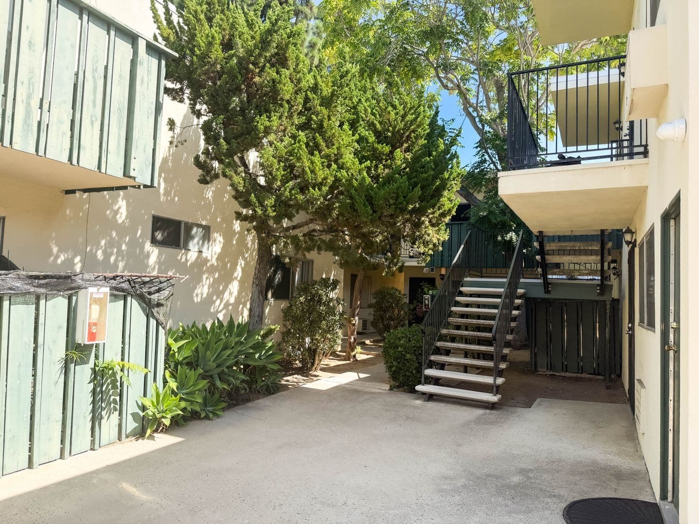 El Cajon Apartment: 1001 Decker Street