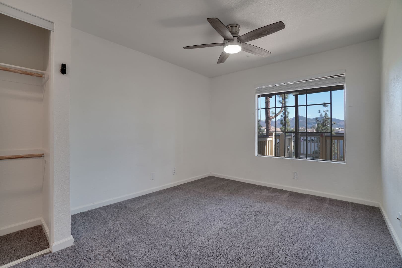 San Marcos Apartment: 580-592 Los Vallecitos Blvd