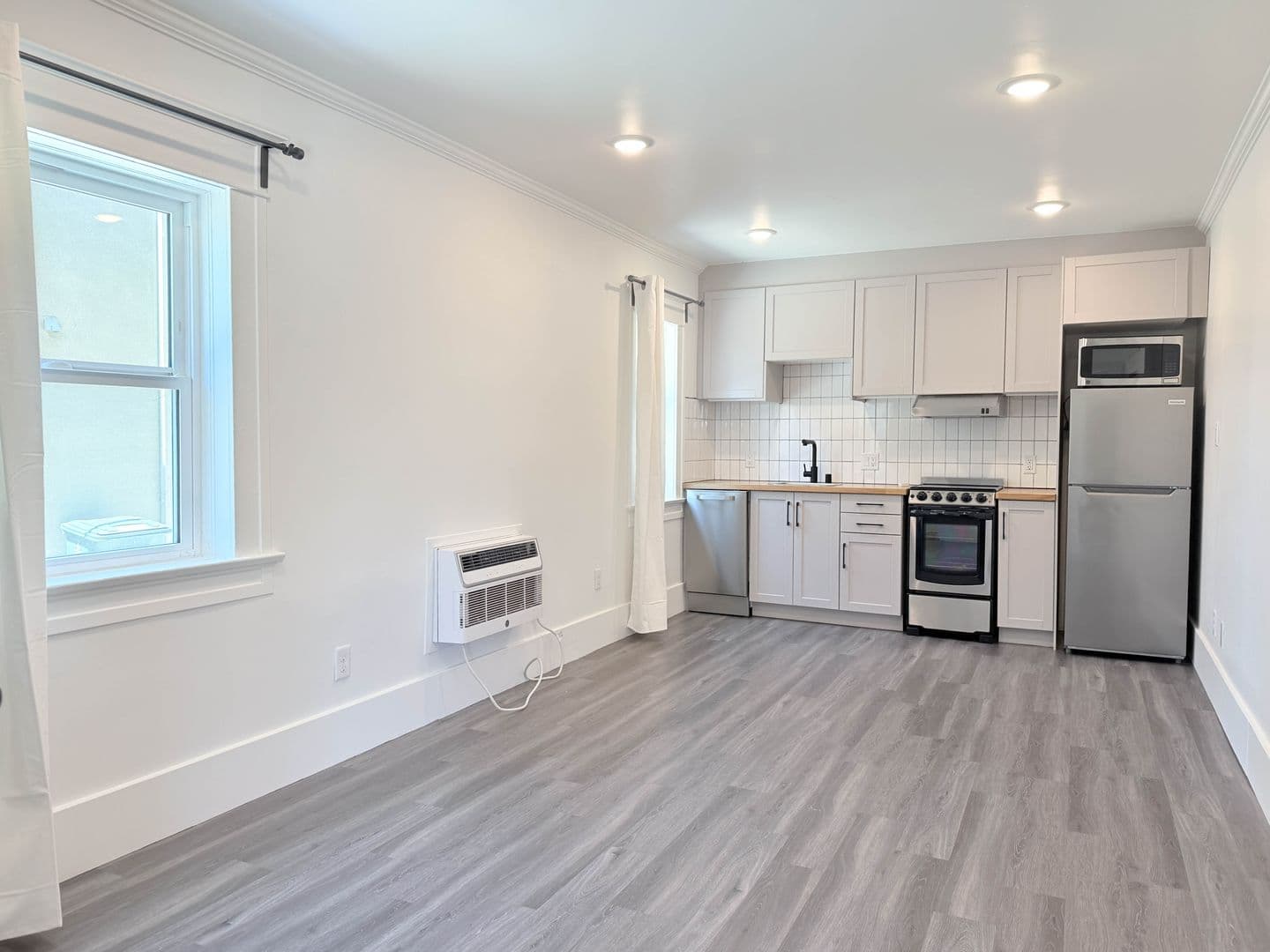 San Diego Apartment: 1520 Tyler Ave