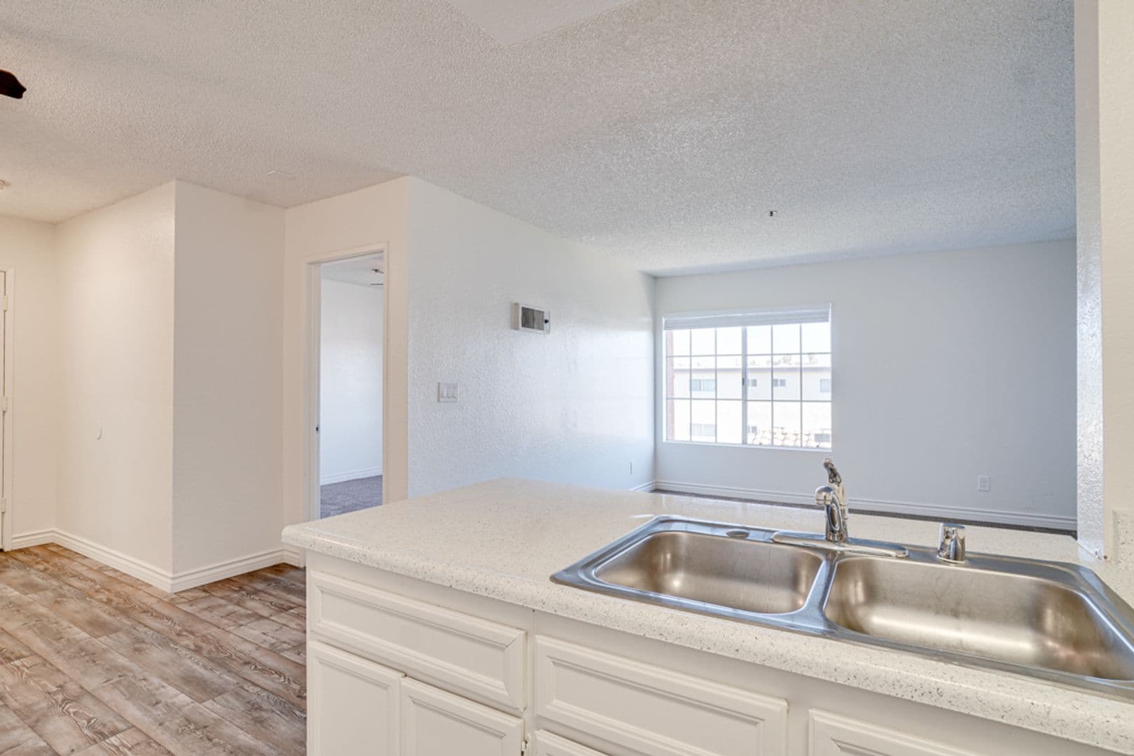 Chula Vista Apartment: 670 F Street