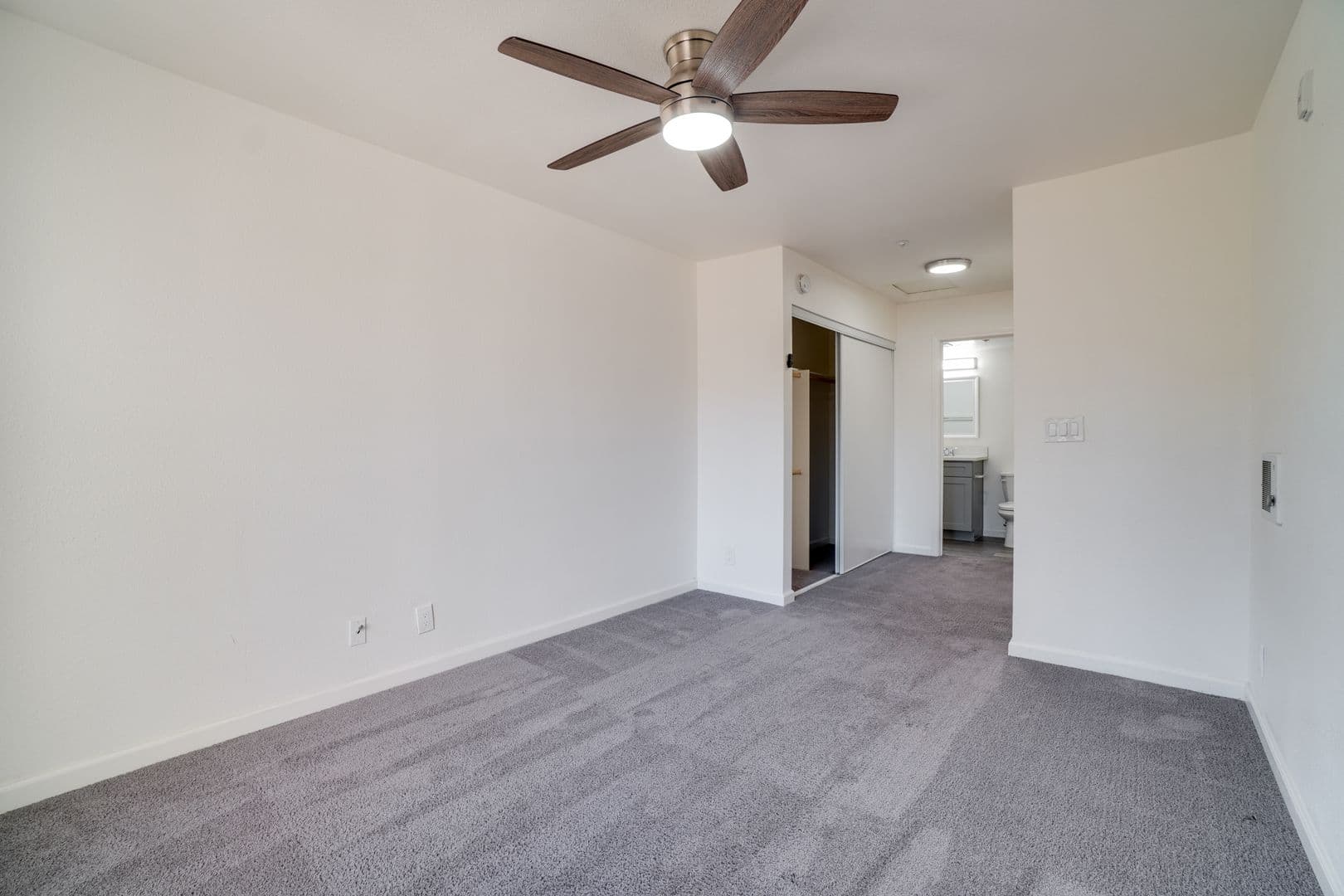 San Marcos Apartment: 580-592 Los Vallecitos Blvd
