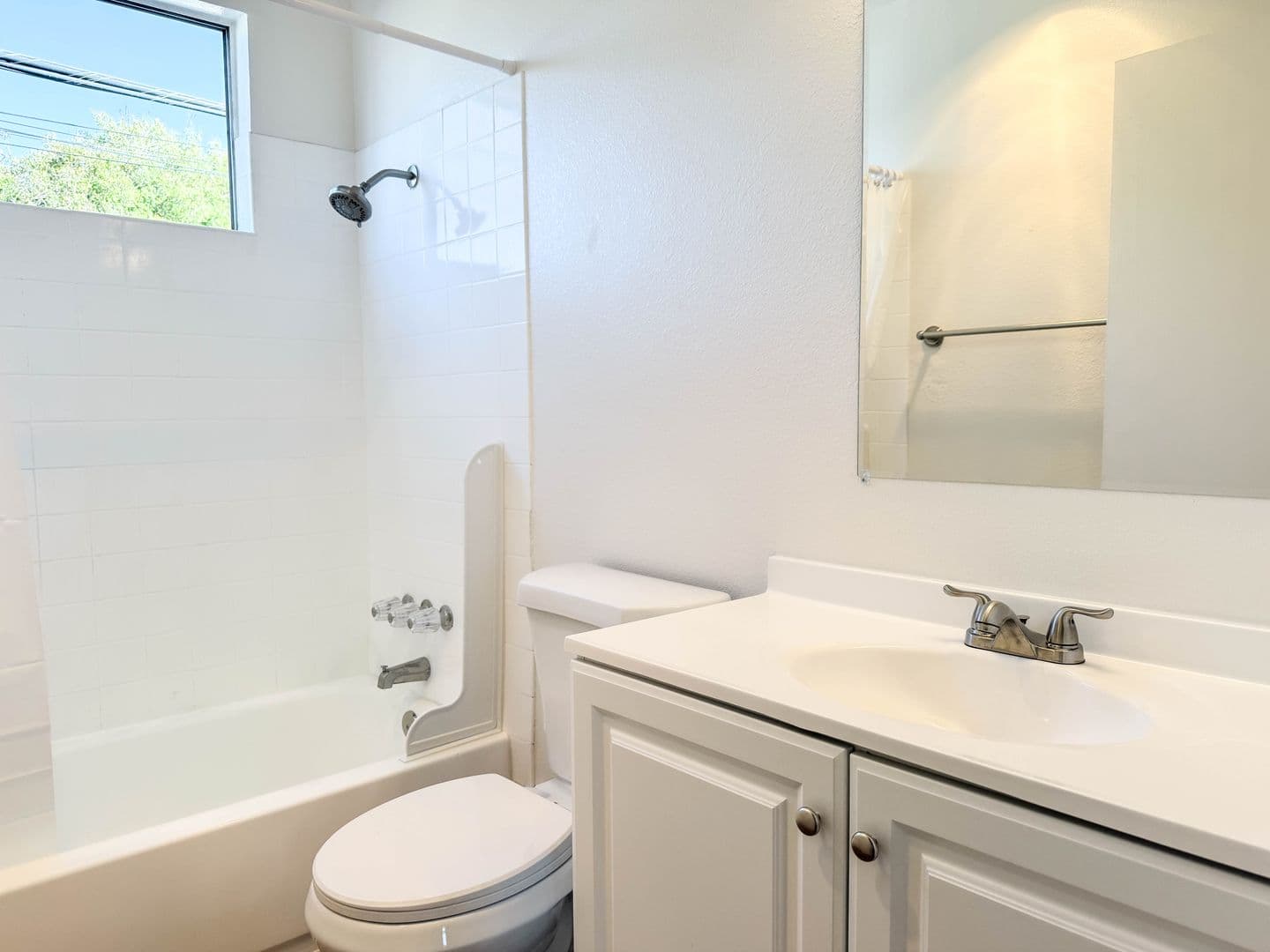 San Diego Apartment: 4639 Iowa Street