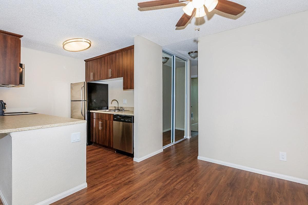 La Mesa Apartment: 5333 Baltimore Dr