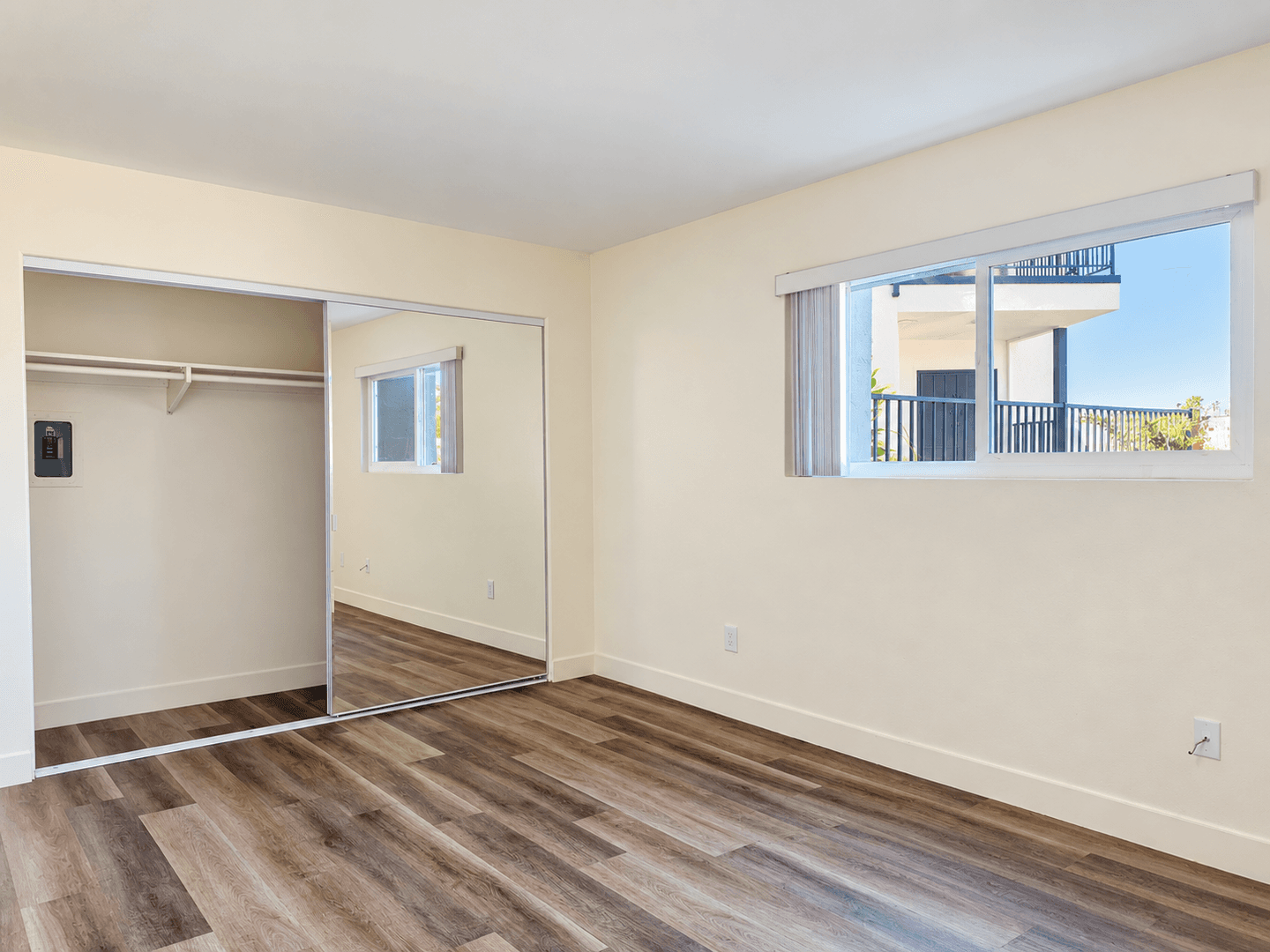 El Cajon Apartment: 372 Emerald Ave