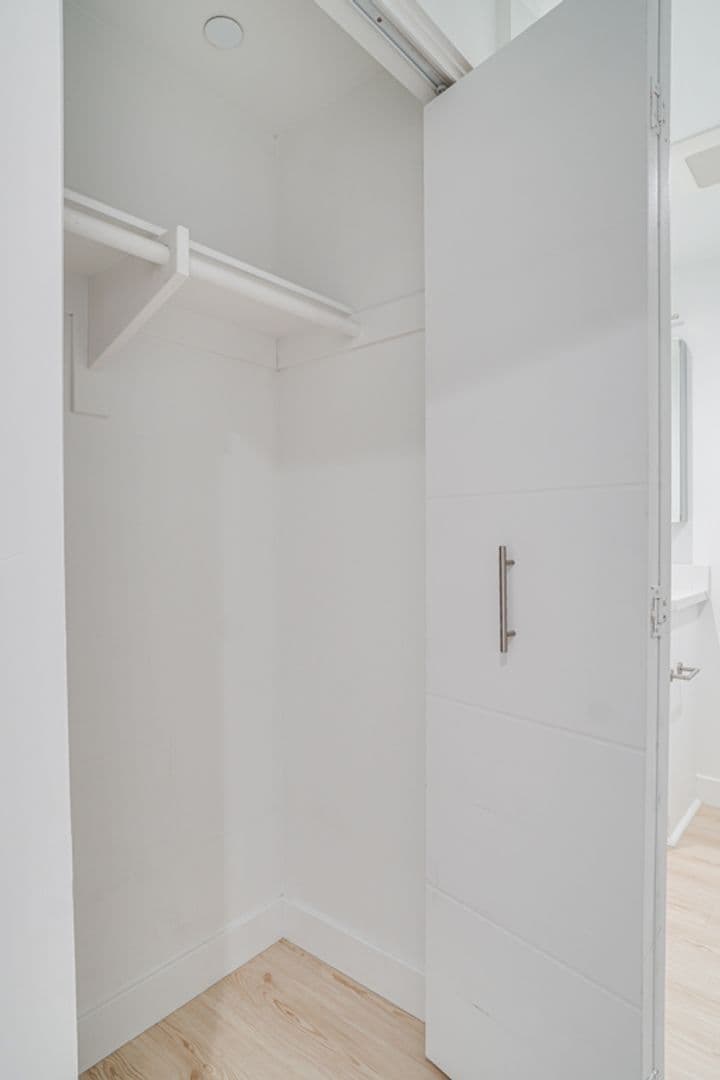 San Diego Apartment: 3910 Chapman Street